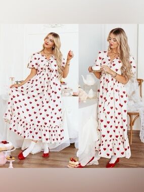 Ivy City Co Picnic Dress in Hearts